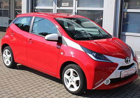 Toyota Aygo x-play touch