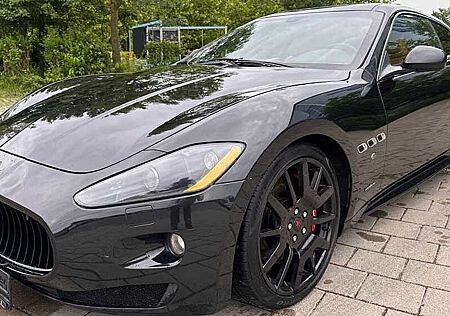Maserati GranTurismo S Automatik