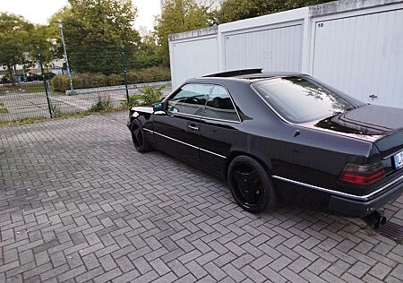Mercedes-Benz E 220 Sportline