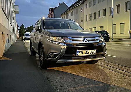 Mitsubishi Outlander 2.2 DI-D 4WD Aut. Plus