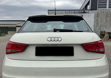 Audi A1 1.4 TFSI S tronic line Sportpaket