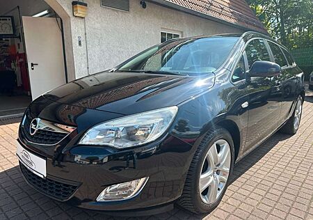 Opel Astra J Sports Tourer Edition