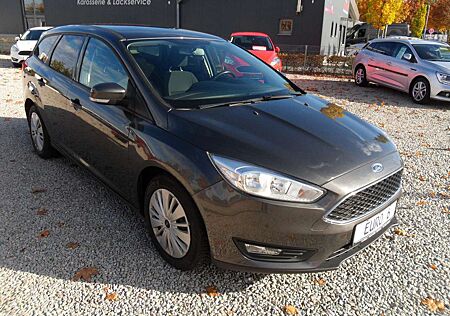 Ford Focus 1,5 TDCi Business Turnier/NAVI