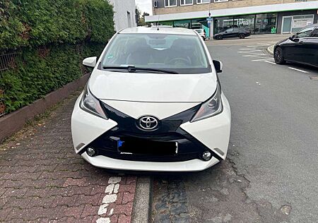 Toyota Aygo 5-Türer x-play touch
