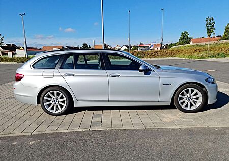 BMW 525d 525 5er Touring Diesel xDrive Touring Sport-Aut.