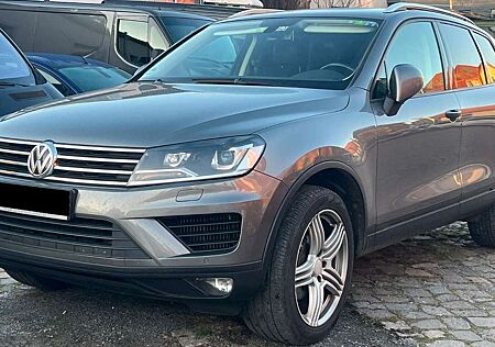 VW Touareg Volkswagen V6 TDI Terrain Tech 4Motion