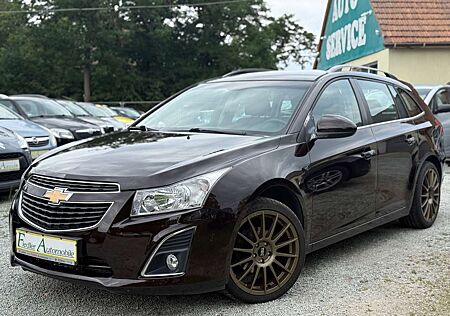 Chevrolet Cruze 1.8 LTZ / KLIMAAUT / NAVI / KAMERA / TEMP