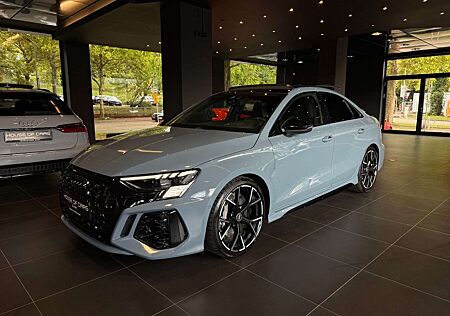 Audi RS3 Lim. 2.5 TFSI quattro*Pano*Keramik*B&O