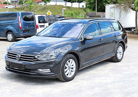 VW Passat Variant Volkswagen Passat Var. 2,0 TDi DSG Navi LED ACC Kamera AHK