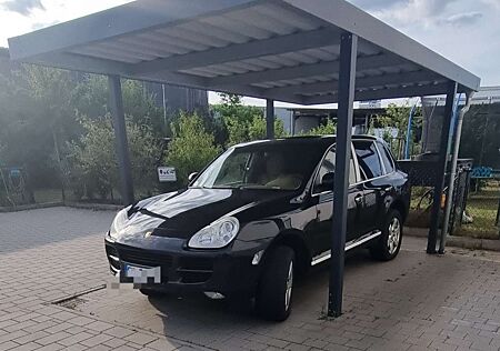 Porsche Cayenne 250 PS