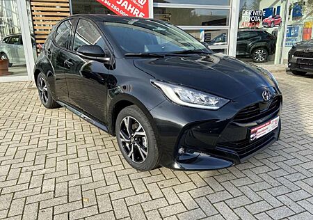 Toyota Yaris Hybrid Team D 1,99 % LED ACC Apple CarPlay Android