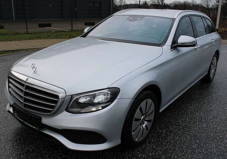 Mercedes-Benz E 220 d T 9G Tronic 1.HD+CarPlay+Dynamic+el. Heckk+Kam