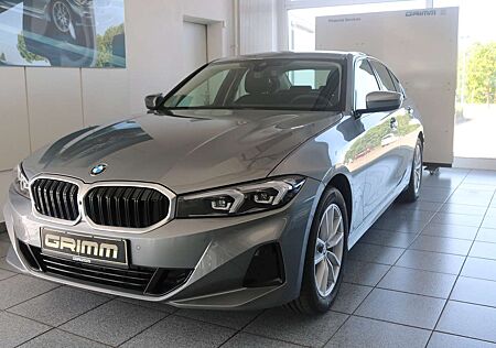 BMW 320 i Park.-Ass.Plus, Head-Up, RFK, Komfzg., Sportlenk