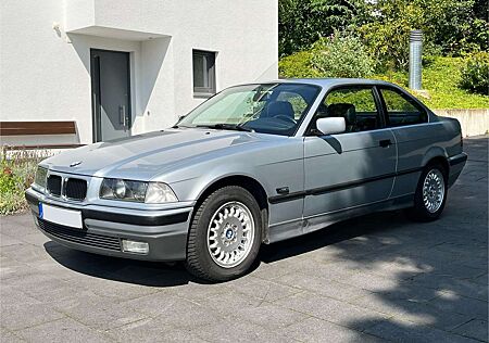 BMW 316 E36 Coupé