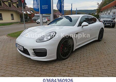 Porsche Panamera GTS+Garantie