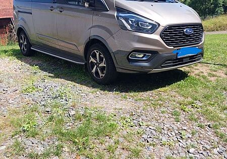 Ford Tourneo Custom 320 L2H1 VA Autm. Titanium X