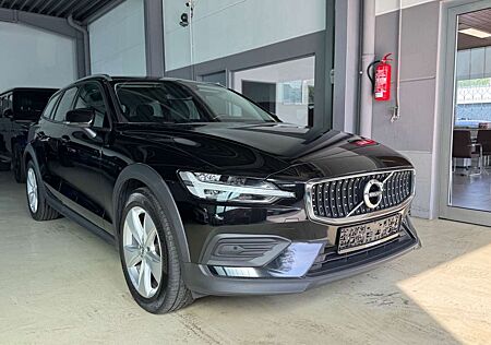 Volvo V60 CC V60 Cross Country V60 Aut. Cross Country AWD+AHK+Navi+ACC