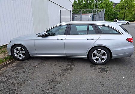 Mercedes-Benz E 220 d