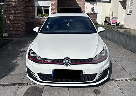 VW Golf GTI gebraucht kaufen VW Golf GTI Volkswagen Performance BlueMotion Technology DSG