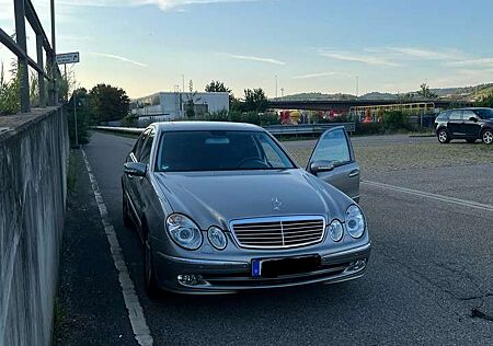 Mercedes-Benz E 200 Kompressor Automatik Avantgarde