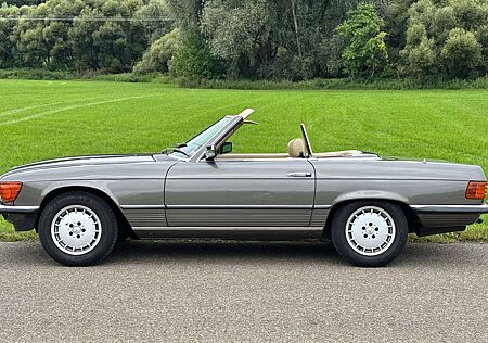 Mercedes-Benz SL 380 R 107 deutsches Modell