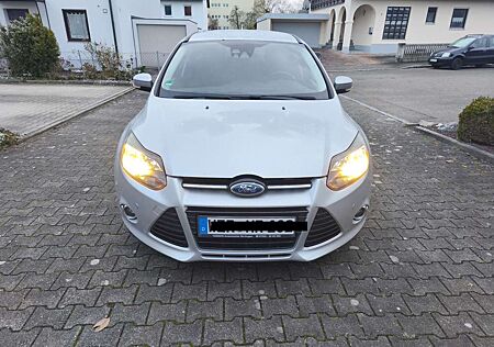 Ford Focus Turnier 1.6 TDCi DPF Start-Stopp-System Titanium