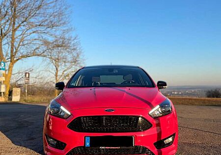 Ford Focus 1.5 EcoBoost Start-Stopp-System ST-Line