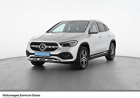 Mercedes-Benz GLA 200 Progressive AHK Pano LED Navi Leder