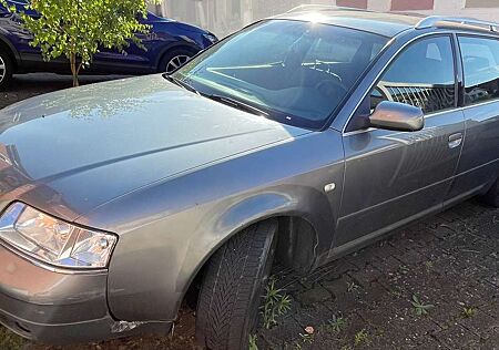 Audi A6 Avant 2.5 TDI