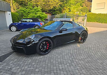 Porsche 992 911 Targa 4S PDK
