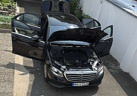 Mercedes-Benz E 220 d (213.004)