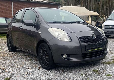 Toyota Yaris Travel 1.3 | 2.Hand | HU-07/27 | Klima