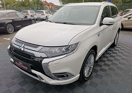 Mitsubishi Outlander PHEV Intro Edition 4WD