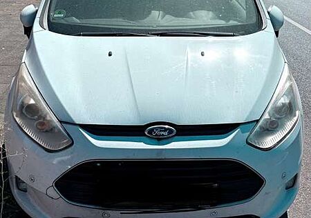 Ford B-Max 1.0 EcoBoost Titanium
