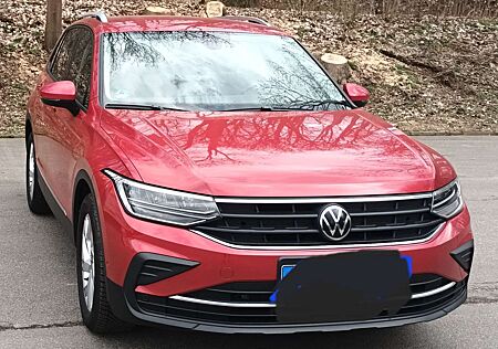 VW Tiguan Volkswagen 1.5 TSI OPF ACTIVE