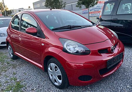 Toyota Aygo 5-Türer CoolRed. Klima. El Fensterheber