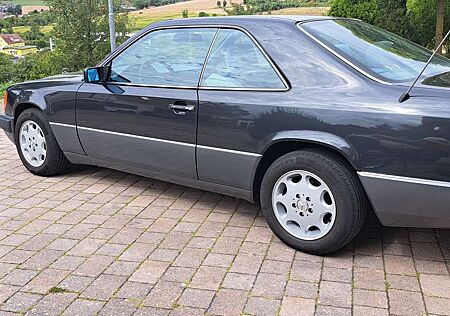 Mercedes-Benz CE 220 Automatik, Schiebedach, ORIGINAL