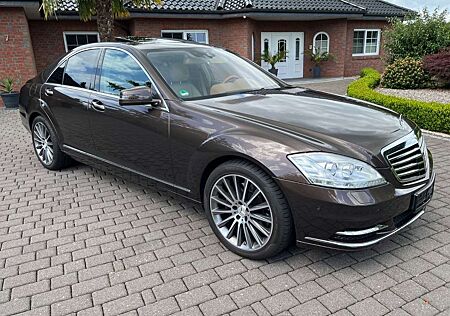 Mercedes-Benz S 350 4 Matic (( Vollausstattung + Wie Neu !!))