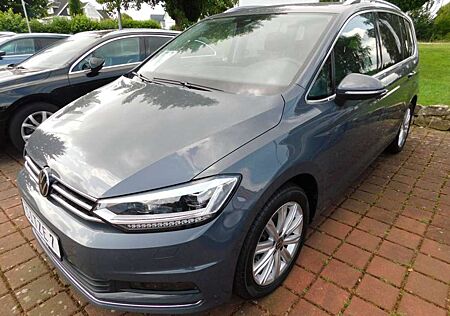 VW Touran Volkswagen 1.5 TSI DSG HIGHLINE NAVI LED 7-SITZER