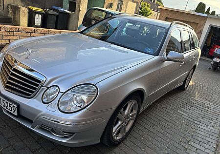 Mercedes-Benz E 200 T Kompressor (211.241)
