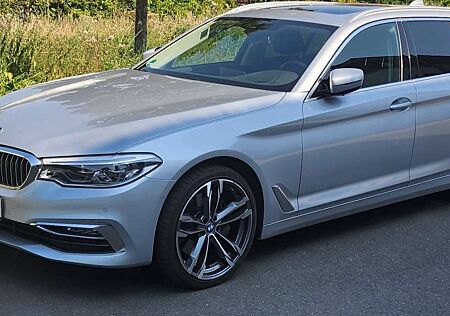 BMW 540i 540 xDrive Touring Aut. Luxury Line
