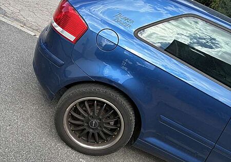Audi A3 2.0 FSI Attraction