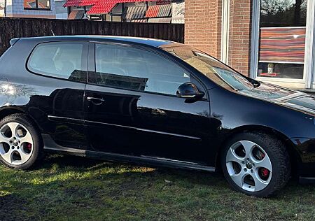 VW Golf GTI Volkswagen Golf 2.0 GTI