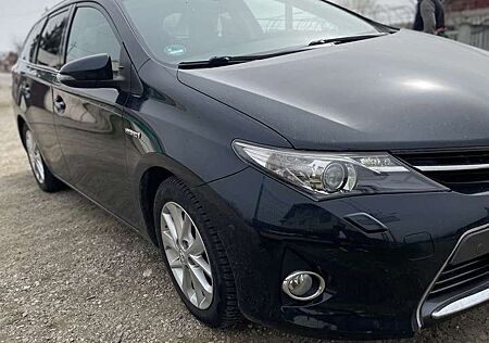 Toyota Auris 1.8 VVT-i Hybrid Automatik Touring Sports Life