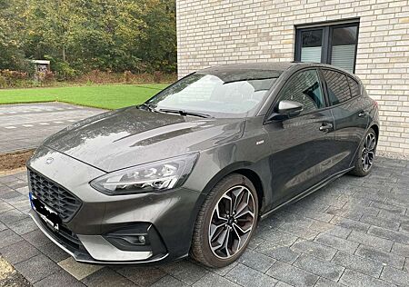 Ford Focus 1.5 EcoBoost Start-Stopp-System ST-LINE