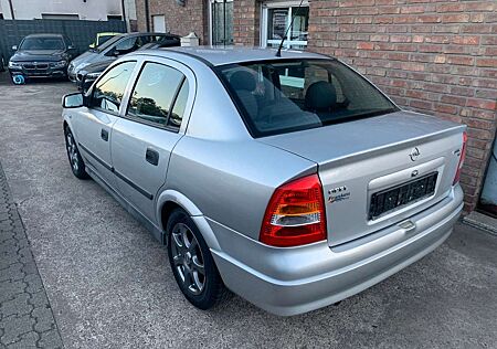 Opel Astra 1.6 16V Selection