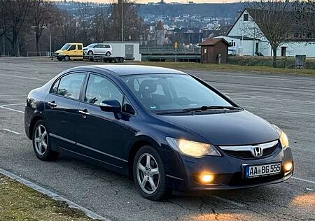 Honda Civic 1.8i-VTEC Sehr gepflegt Neuer TÜV CarPlay