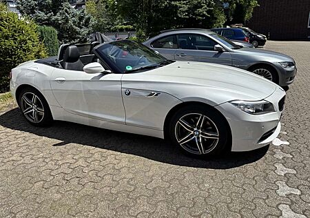 BMW Z4 sDrive18i - TÜV + Inspektion neu