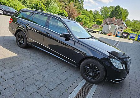 Mercedes-Benz E 300 T CDI DPF BlueEFFICIENCY 7G-TRONIC Elegance