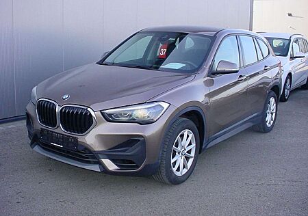 BMW X1 sDrive18i *Lordose*PDC*Navi*
